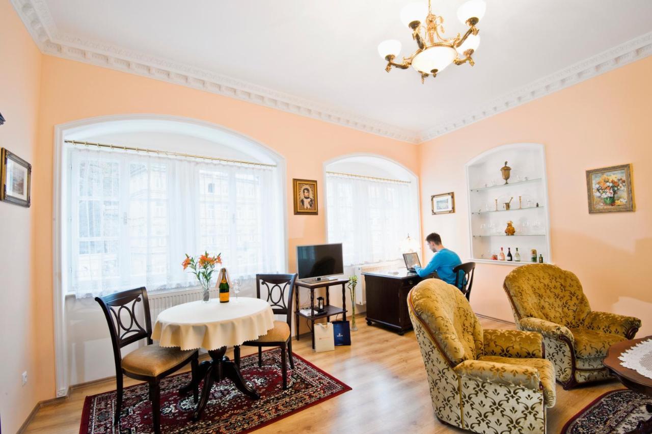 Pension Napoleon Karlovy Vary Exterior foto